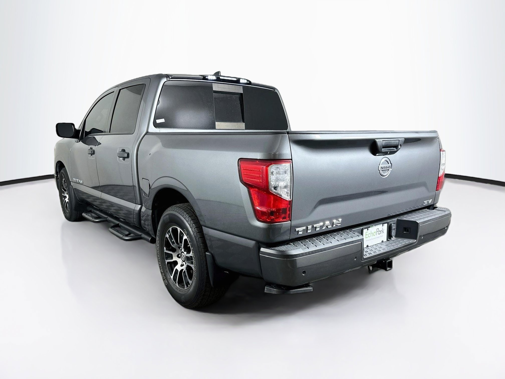 Used 2022 Nissan Titan SV w/ Accessory Utility Package RWD image 5