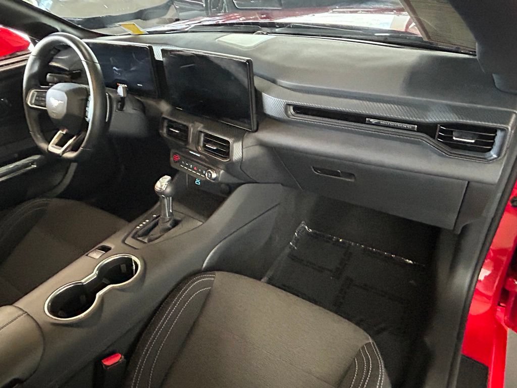 Used 2025 Ford Mustang GT RWD image 31