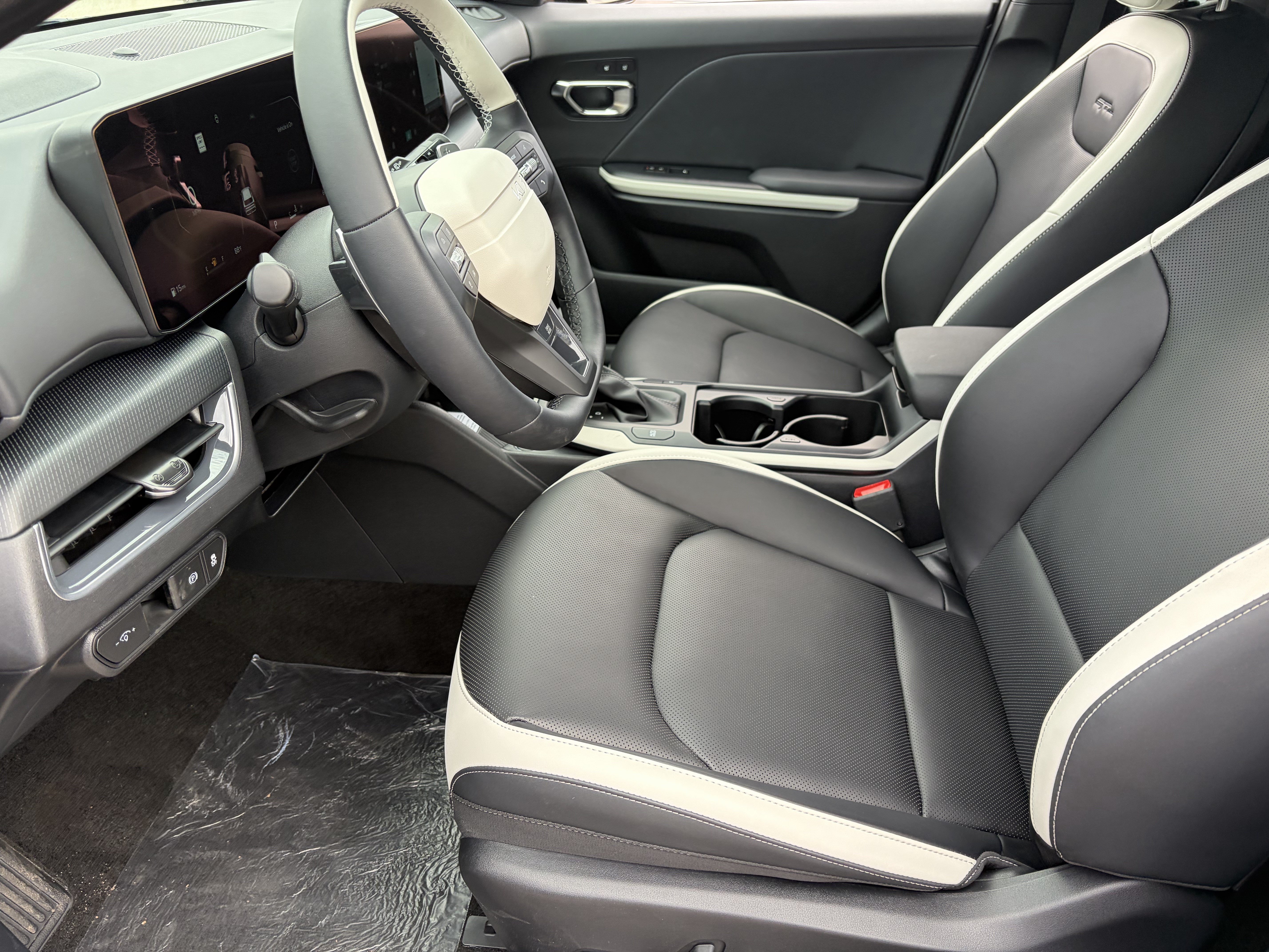 New 2026 Kia K4 GT-Line Turbo w/ GT-Line Premium Package FWD image 17