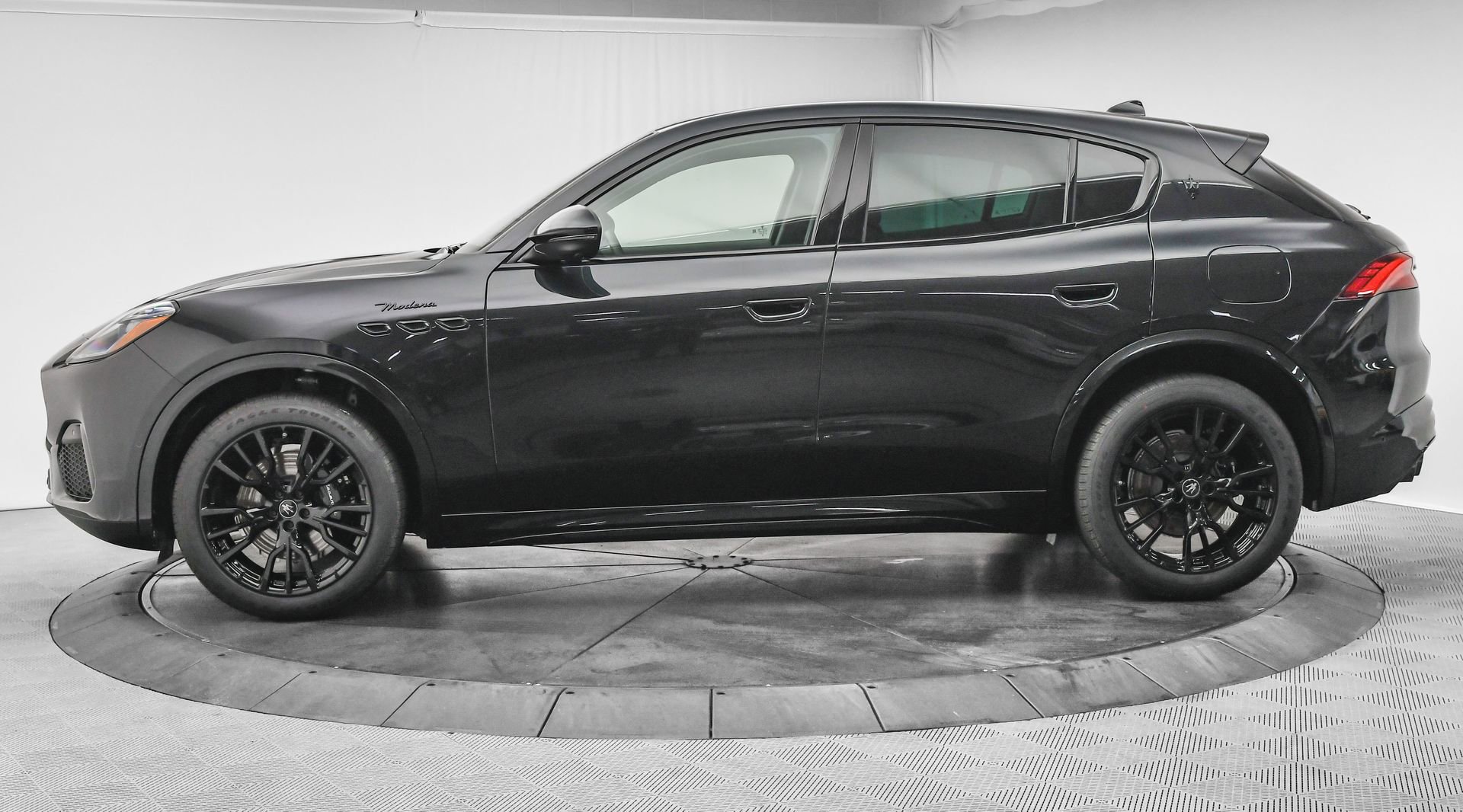 New 2025 Maserati Grecale Modena image 4