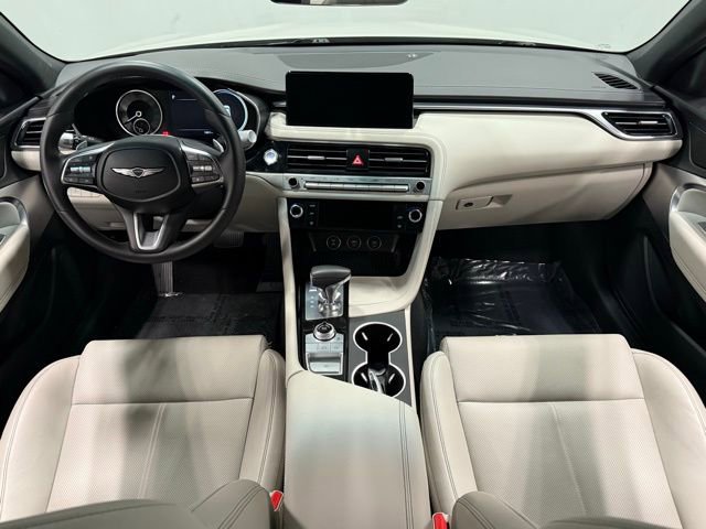 Used 2025 Genesis G70 2.5T image 34