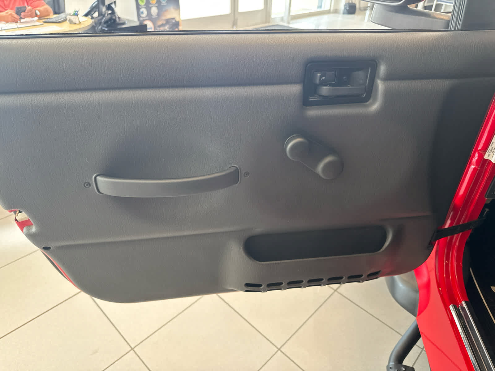Used 2005 Jeep Wrangler SE AWD/4WD image 8