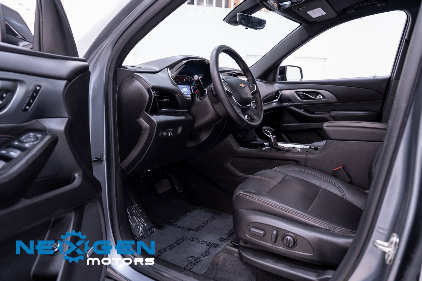 Used 2023 Chevrolet Traverse RS w/ LPO, Floor Liner Package image 24