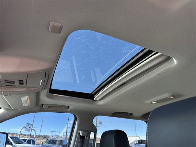 Used 2015 GMC Sierra 2500 SLT w/ Duramax Plus Package image 28