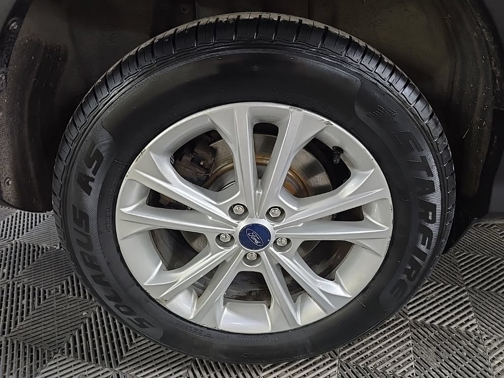 Certified 2019 Ford Escape SE AWD/4WD image 17
