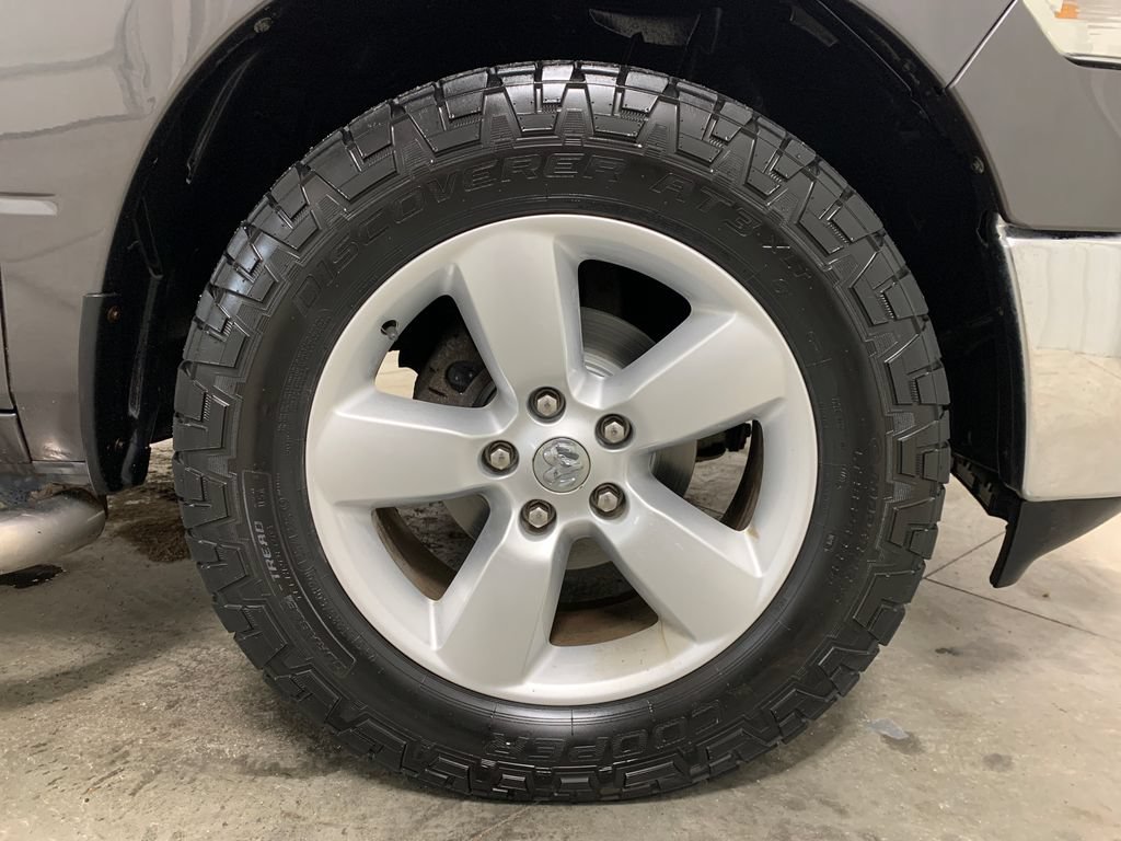Used 2017 RAM 1500 Classic SLT AWD/4WD image 24