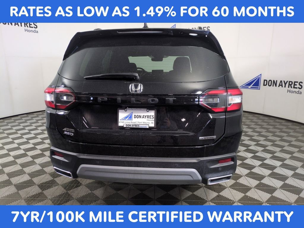 Certified 2024 Honda Pilot Touring image 4