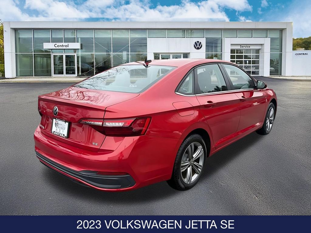 Used 2023 Volkswagen Jetta SE image 10