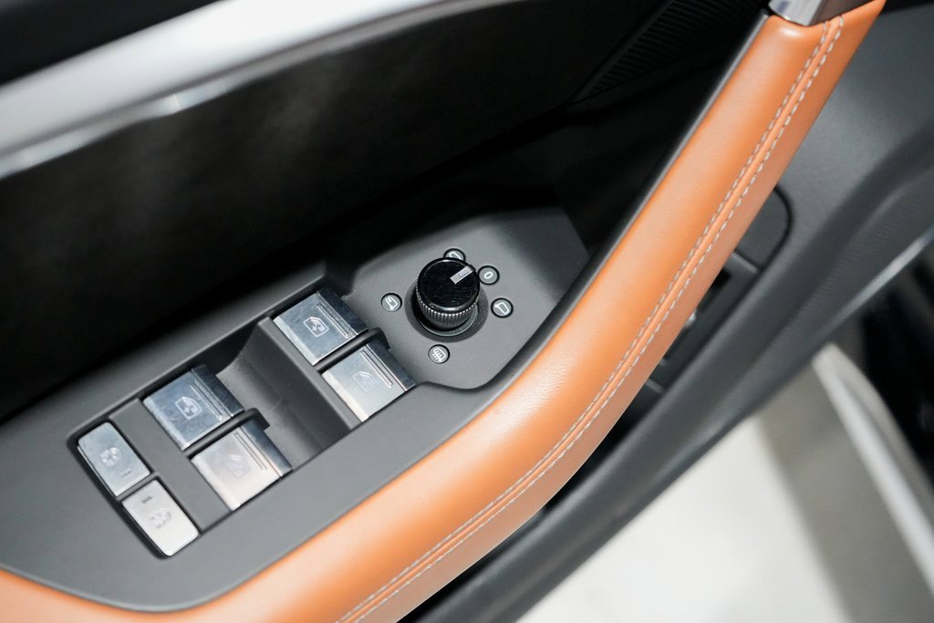 Used 2021 Audi RS 6 w/ Executive Package image 37