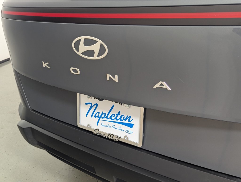 Certified 2025 Hyundai Kona SEL FWD image 8