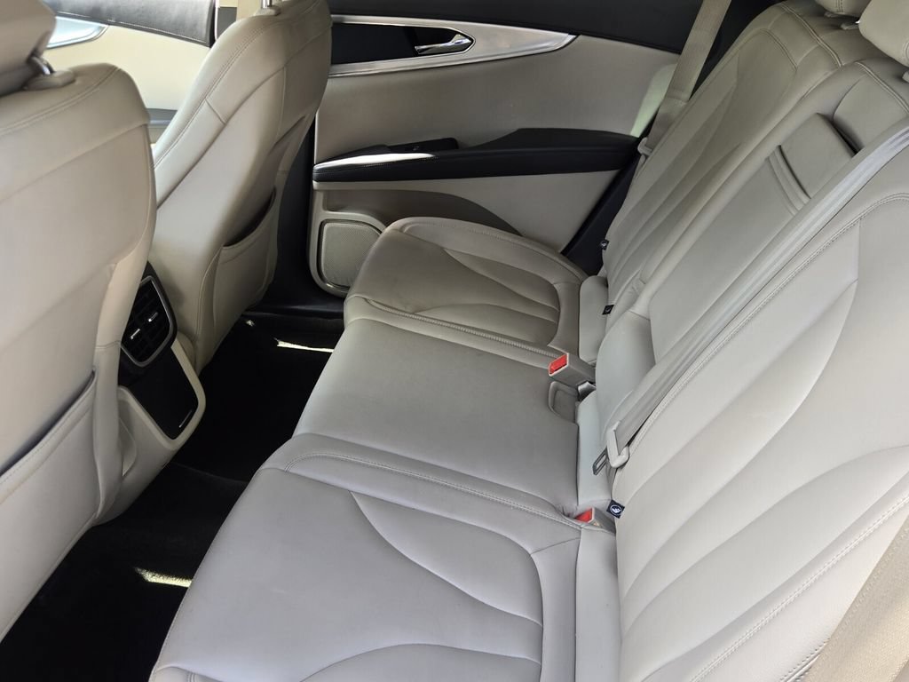 Used 2019 Lincoln Nautilus FWD image 12