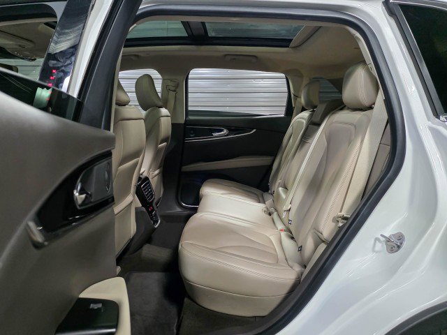 Used 2021 Lincoln Nautilus Reserve image 15