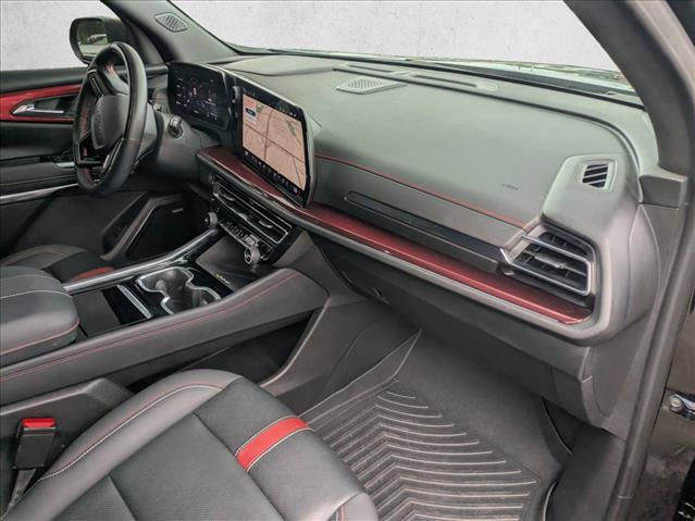 Used 2025 Chevrolet Traverse RS AWD/4WD image 20