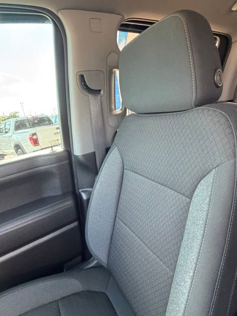 Used 2022 Chevrolet Silverado 1500 RST AWD/4WD image 16