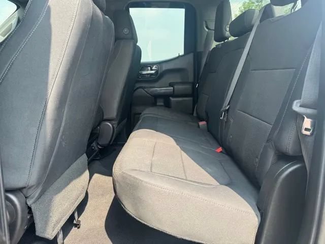 Used 2019 Chevrolet Silverado 1500 Custom w/ Custom Convenience Package AWD/4WD image 18