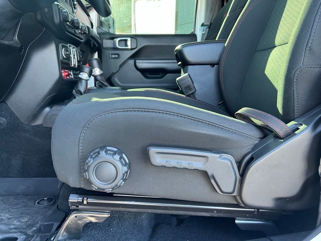 Used 2021 Jeep Wrangler Unlimited Rubicon AWD/4WD image 10