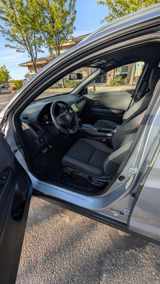 Used 2022 Honda HR-V Sport image 11