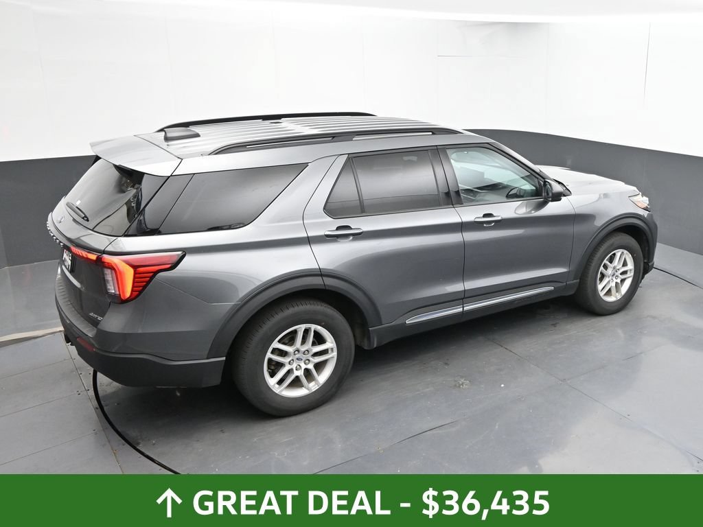 Used 2025 Ford Explorer Active AWD/4WD image 33