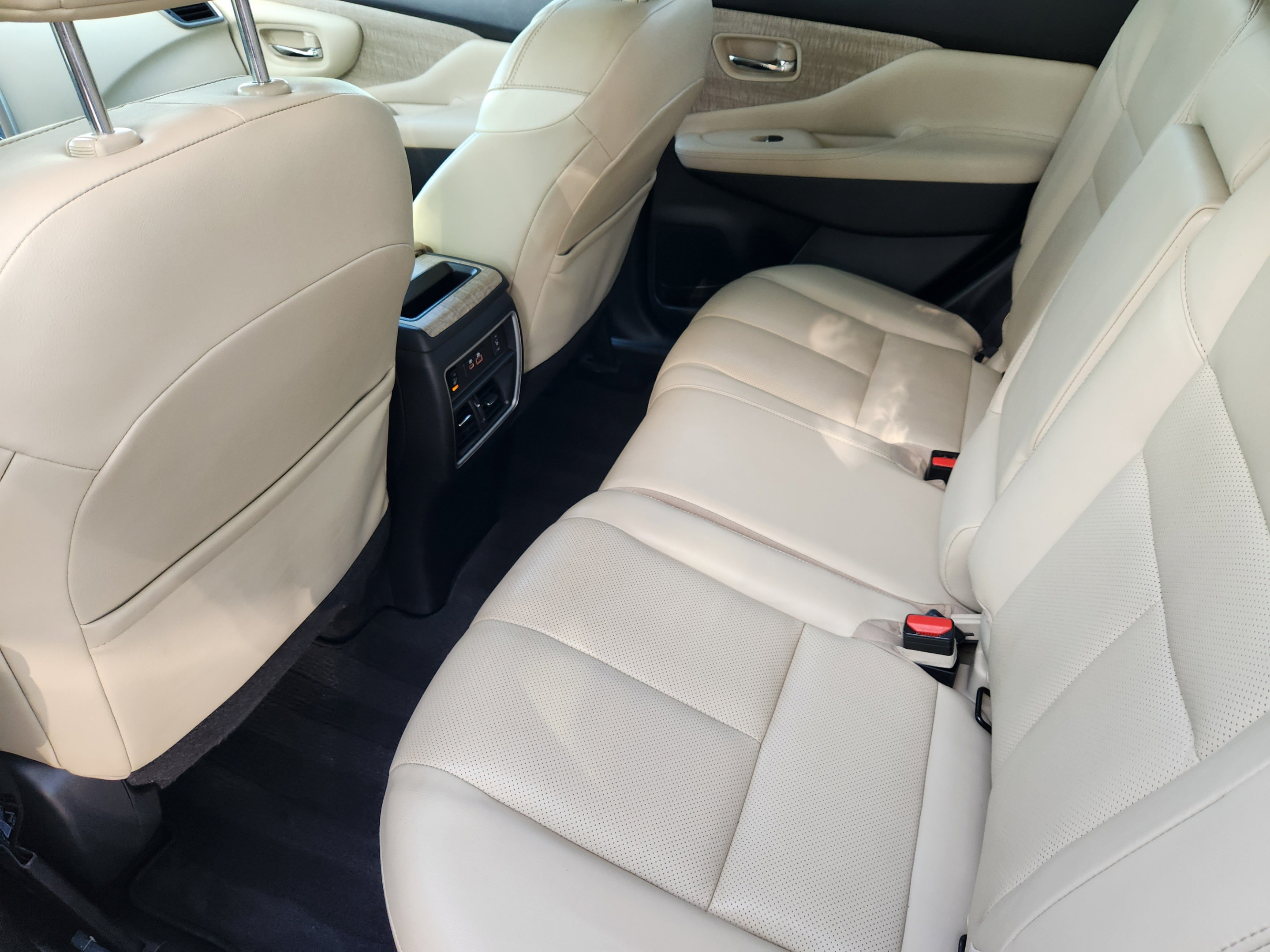 Used 2020 Nissan Murano SL w/ Moonroof Package FWD image 25