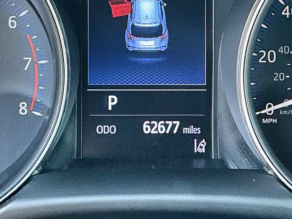 Used 2021 Toyota C-HR XLE FWD image 15