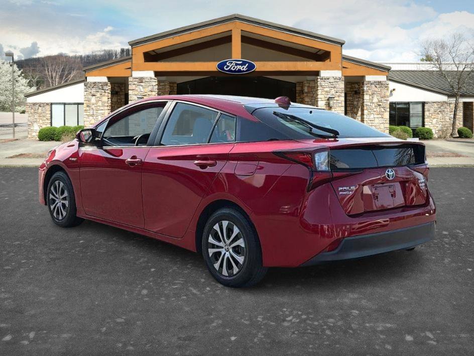 Used 2020 Toyota Prius LE AWD/4WD image 4