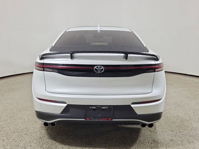 Used 2023 Toyota Crown Limited image 6