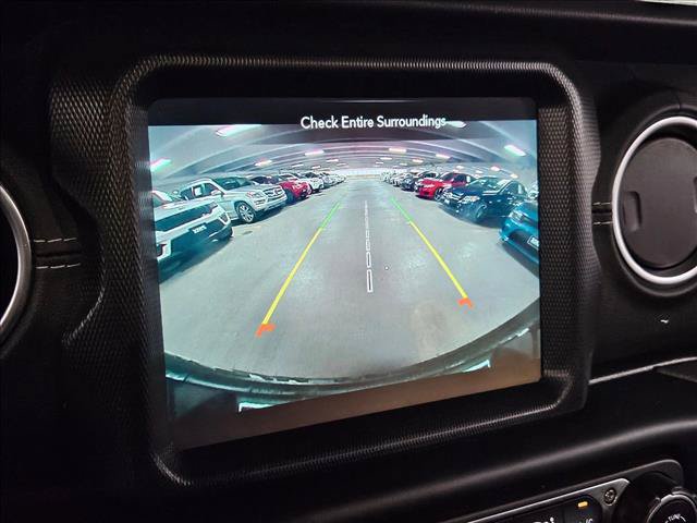Used 2022 Jeep Wrangler Unlimited Sahara w/ Cold Weather Group AWD/4WD image 13