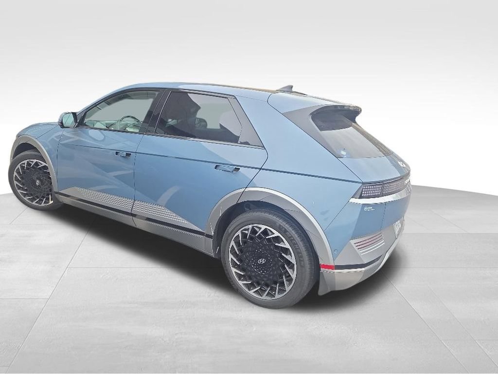 Used 2023 Hyundai Ioniq 5 Limited w/ Cargo Package AWD/4WD image 2