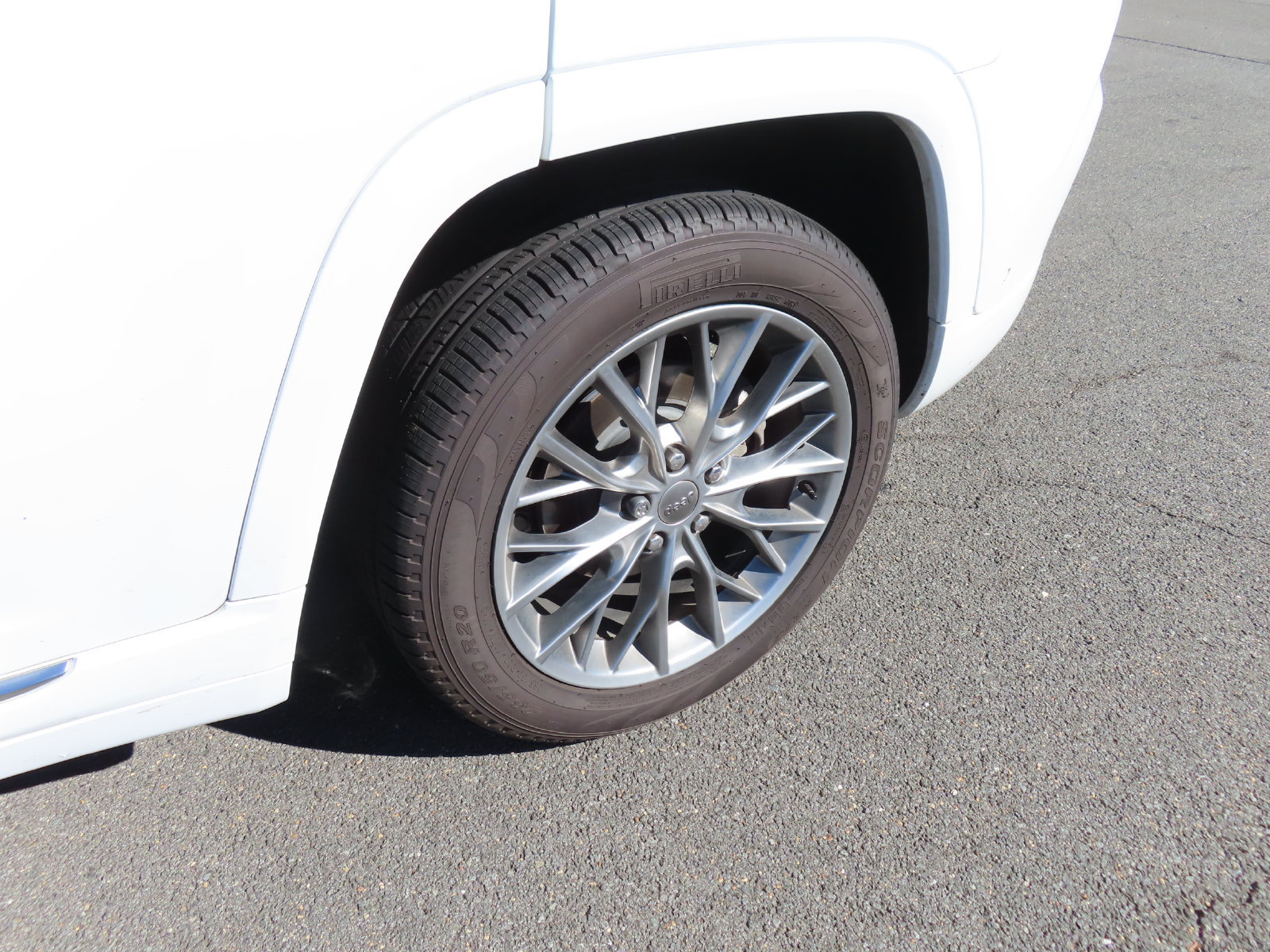 Used 2025 Jeep Grand Cherokee Summit w/ Adv Protech Group IV AWD/4WD image 11