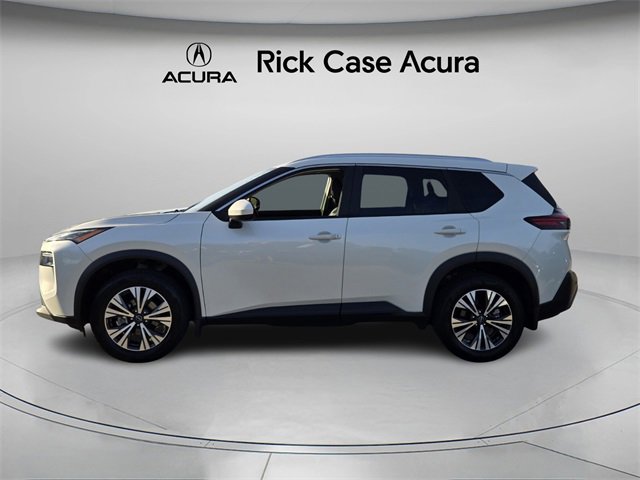 Used 2023 Nissan Rogue SV w/ SV Premium B Package image 3