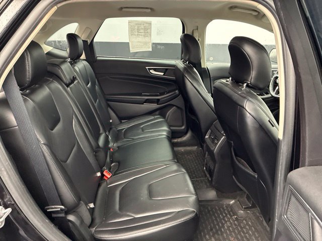 Used 2019 Ford Edge Titanium AWD/4WD image 18