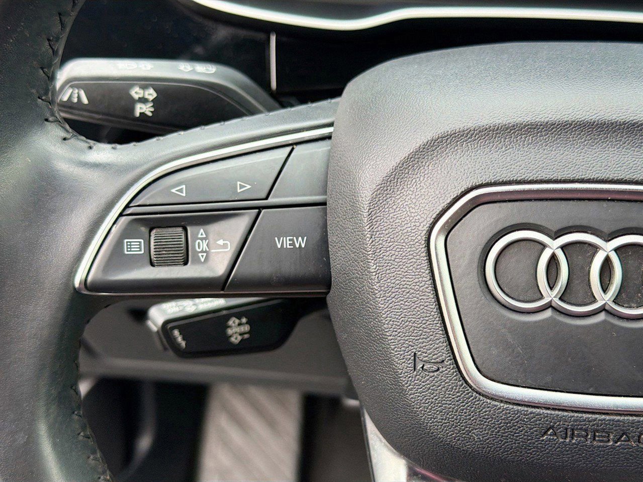 Used 2020 Audi Q3 2.0T Premium w/ Convenience Package image 37