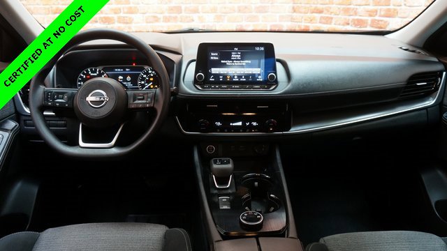 Used 2022 Nissan Rogue SV image 11