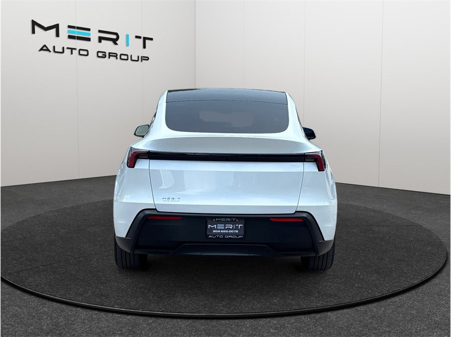 Used 2026 Tesla Model Y 2WD image 8