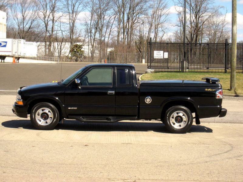 Used 2002 Chevrolet S10 Pickup 2WD Extended Cab w/ Comfort Convenience Pkg image 9