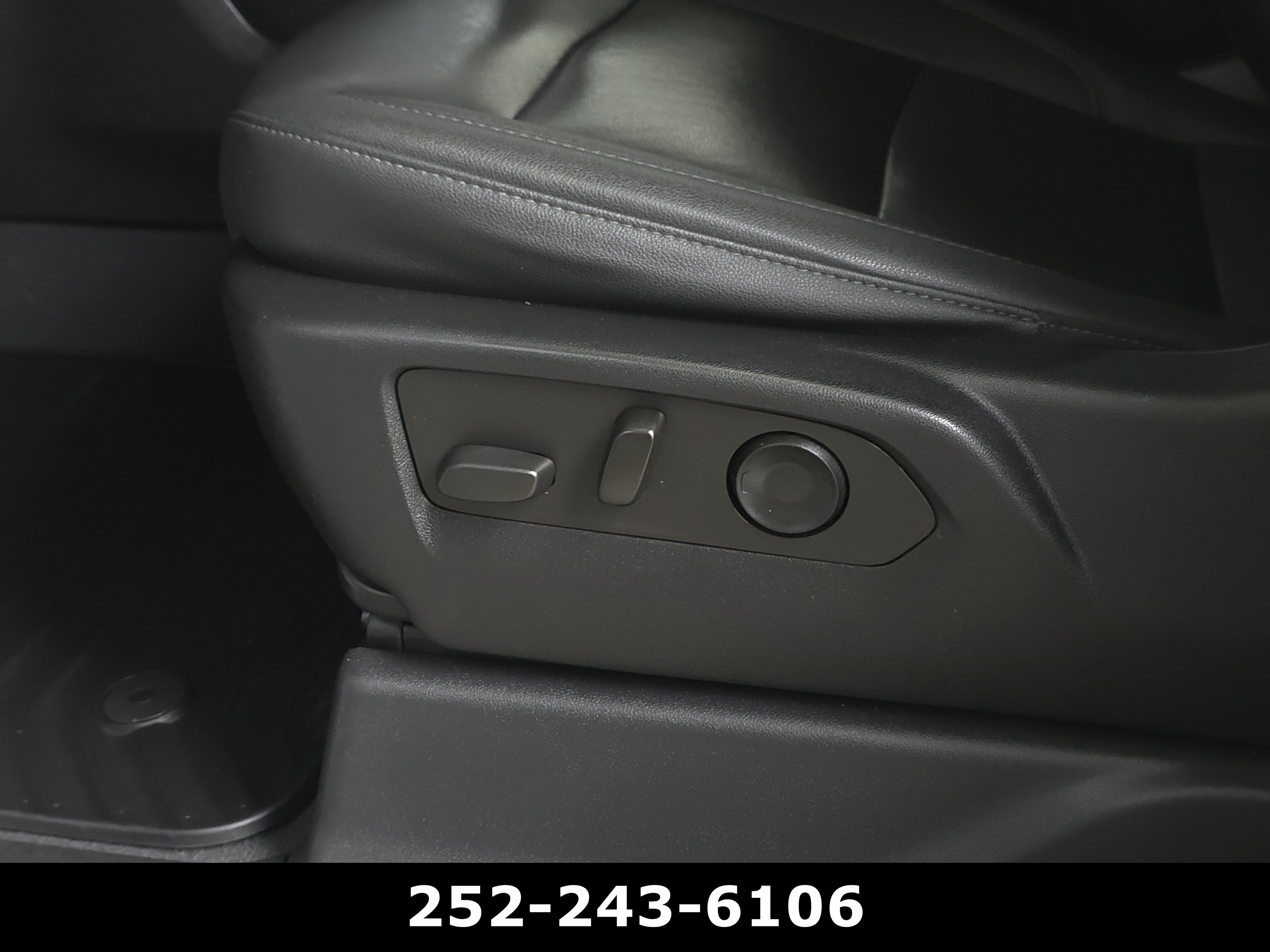 Used 2022 GMC Sierra 1500 Elevation w/ Elevation Premium Package AWD/4WD image 11