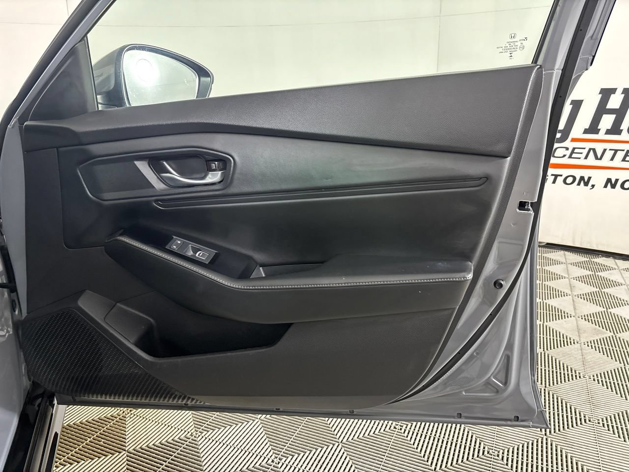 Used 2023 Honda Accord Touring image 26