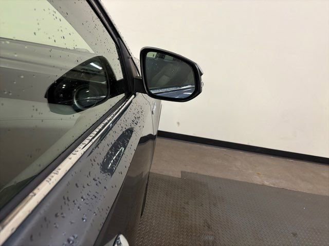 Used 2016 Toyota RAV4 Limited image 11