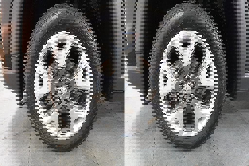 Used 2020 Jeep Compass Limited image 32