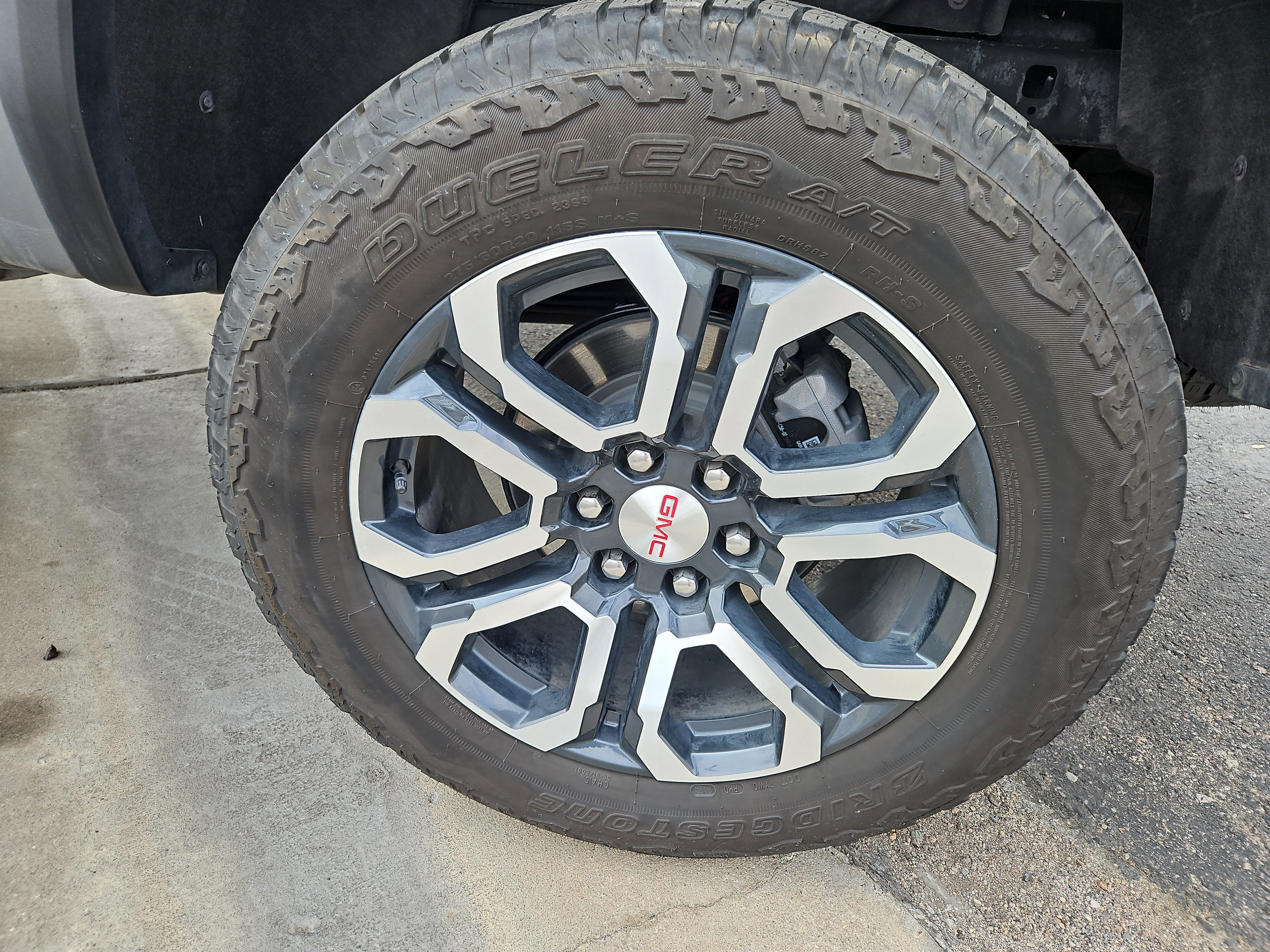 Used 2024 GMC Canyon AT4 w/ AT4 Premium Package image 16