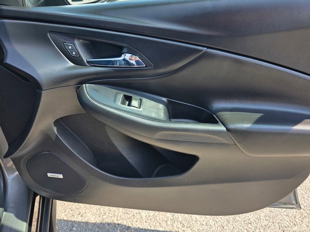 Used 2016 Chevrolet Volt Premier w/ Driver Confidence Package image 26