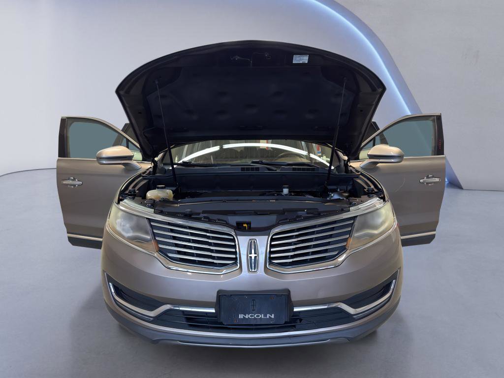 Used 2016 Lincoln MKX Reserve w/ Climate Package AWD/4WD image 8