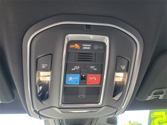 Used 2025 Dodge Charger R/T w/ Sun & Sound Package image 24