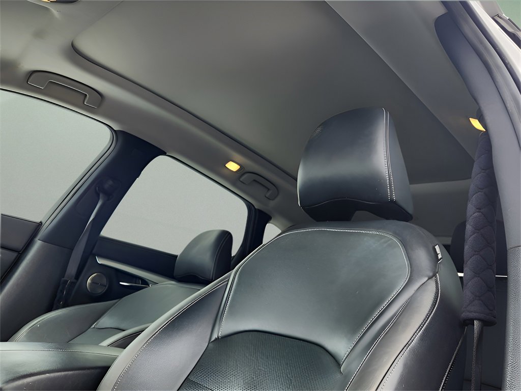 Used 2019 INFINITI QX50 Essential w/ Premium Heat Package image 17