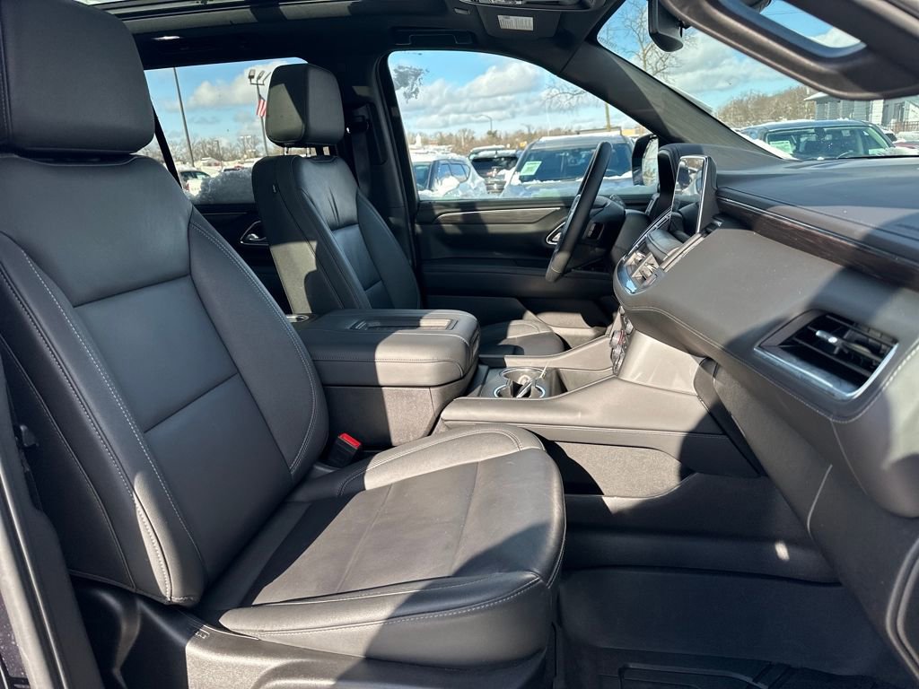 Used 2024 Chevrolet Tahoe Z71 w/ Luxury Package image 32