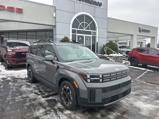 Used 2025 Hyundai Santa Fe SEL image 3