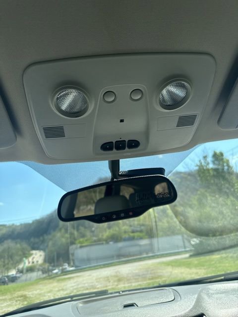 Used 2015 Chevrolet Traverse LTZ AWD/4WD image 19