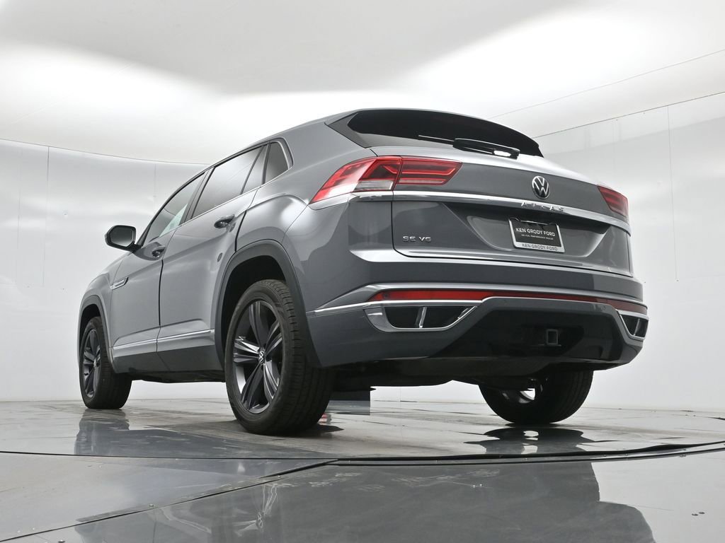 Used 2021 Volkswagen Atlas Cross Sport SE image 48