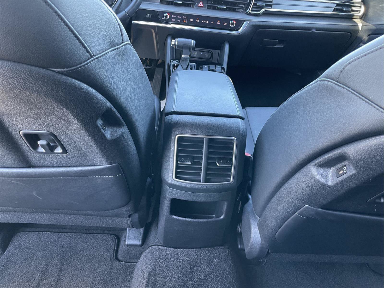 Used 2024 Kia Sportage X-Line w/ X-Line Premium Package AWD/4WD image 18