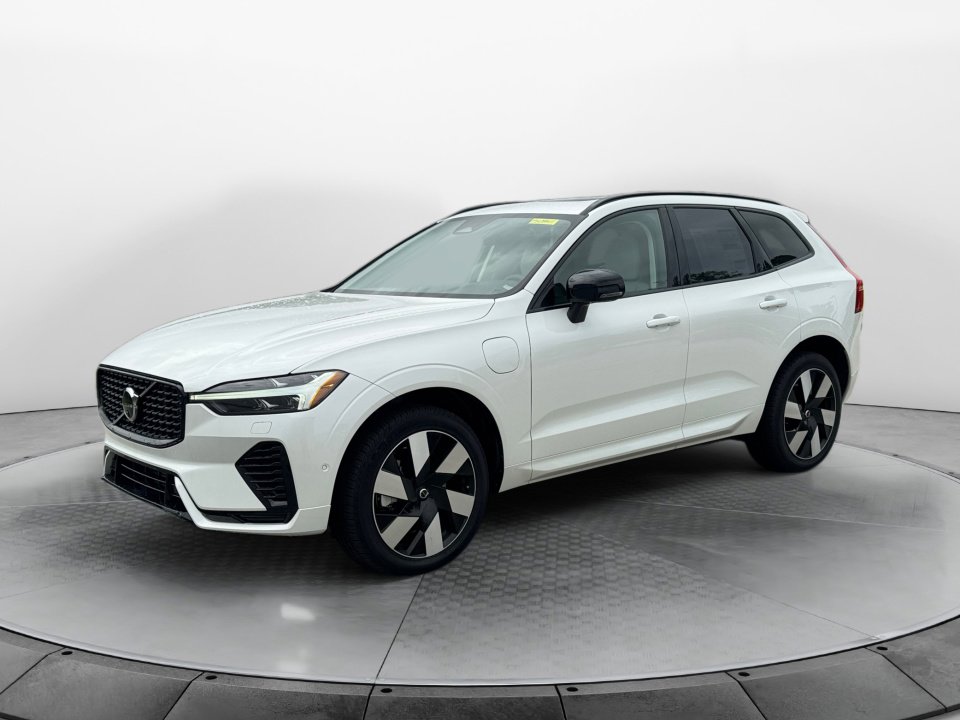 New 2025 Volvo XC60 T8 Plus w/ Protection Package Premier image 3